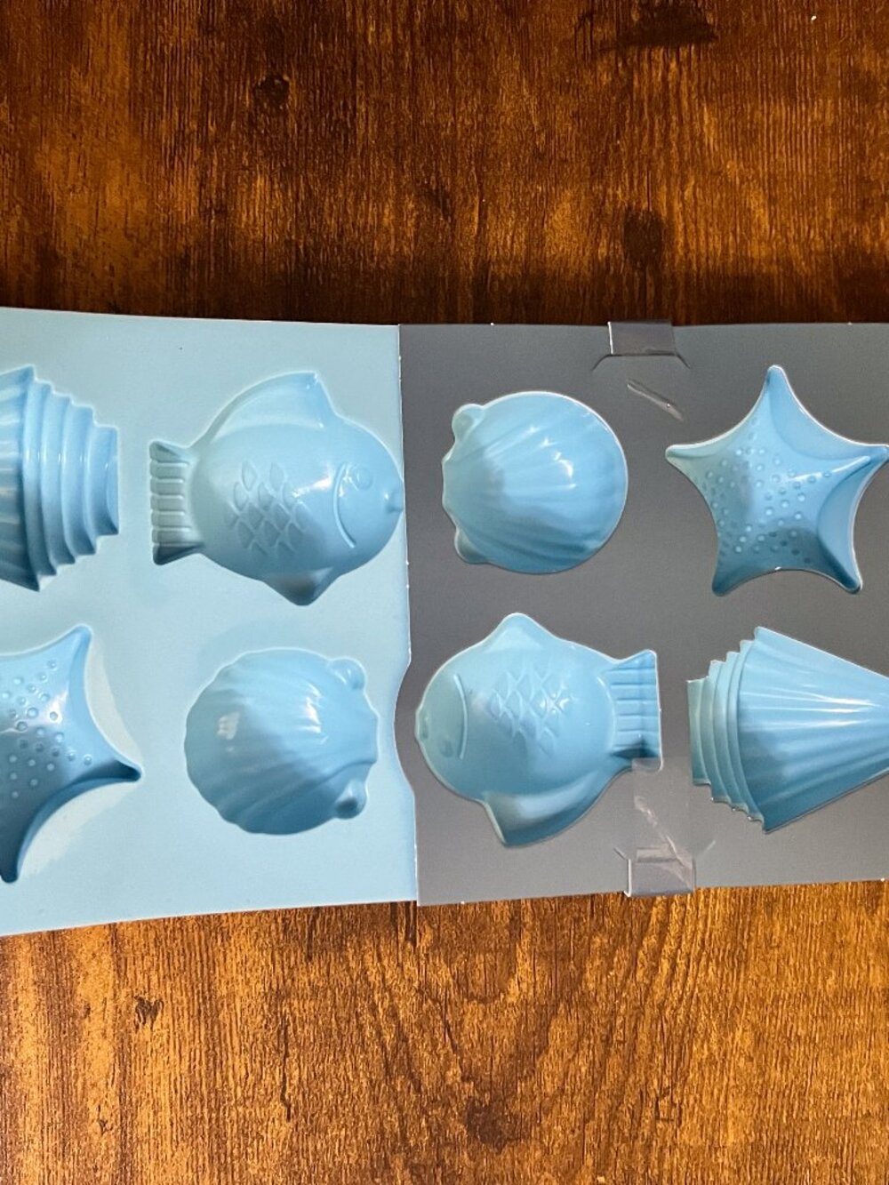 2 pk Shells Mold for Icecubes. Blue. New.